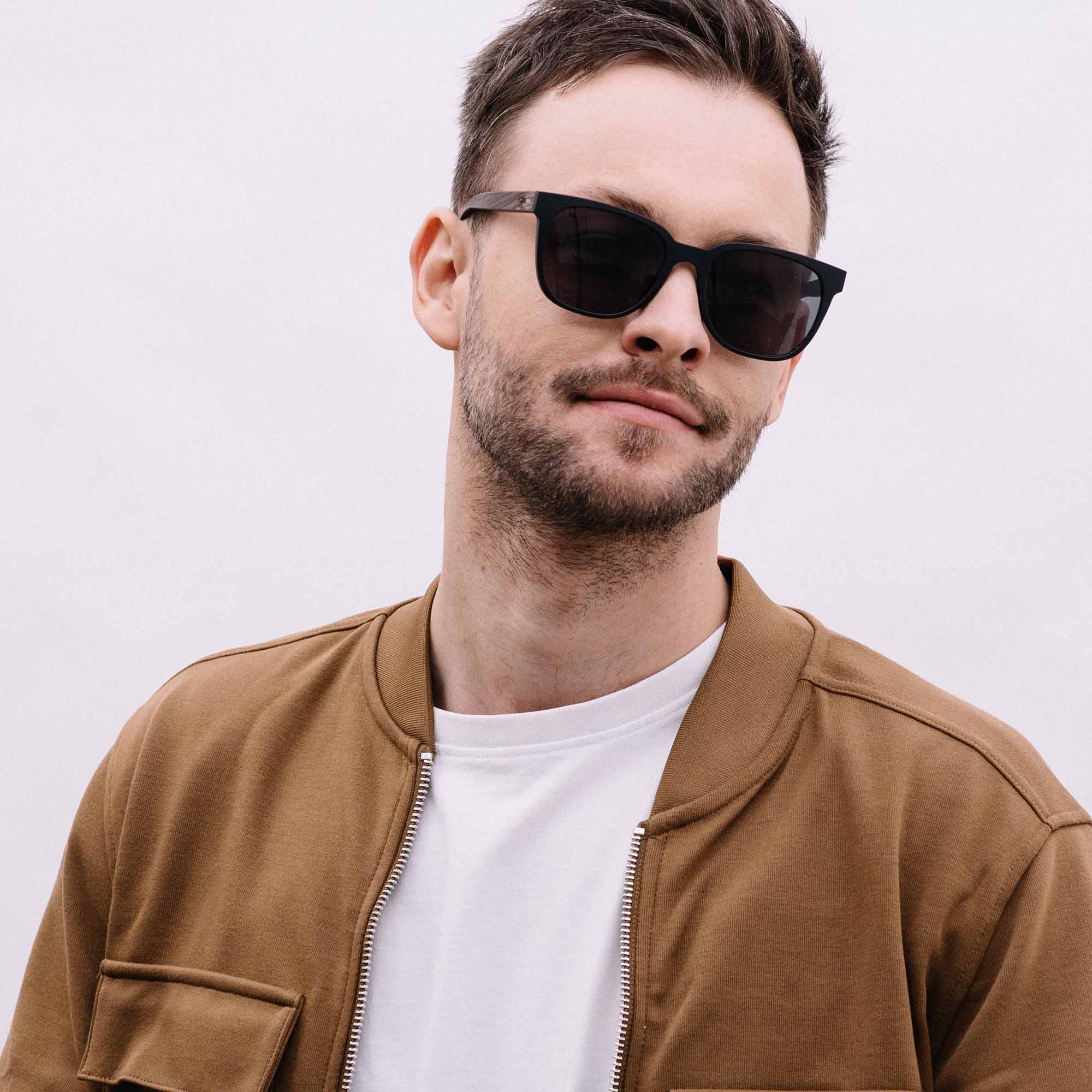 Mack: Walnussholz I Polarized