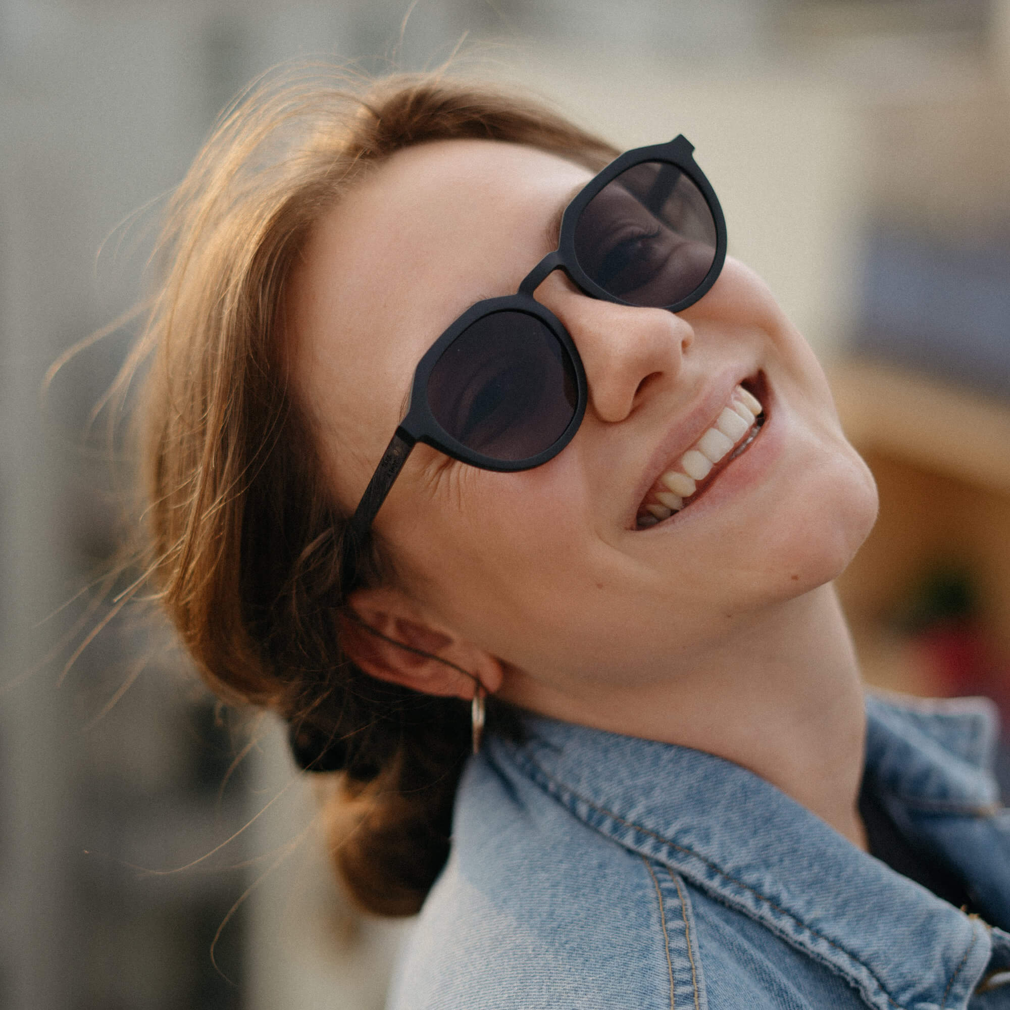 Wilson: Schwarzes Eichenholz I Polarized