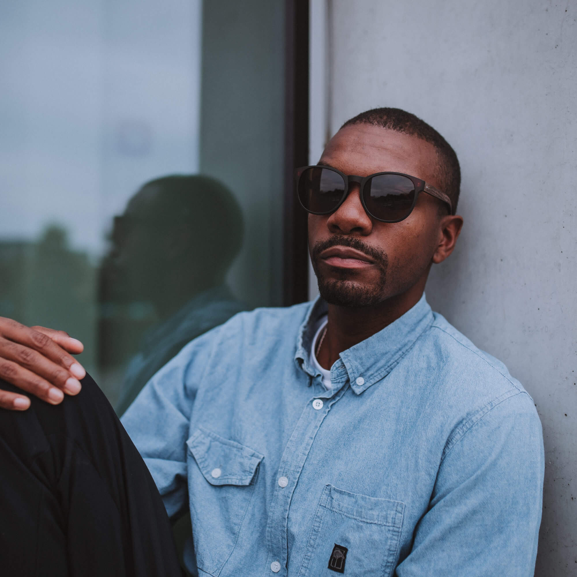 The Gryphon: Walnussholz I Polarized