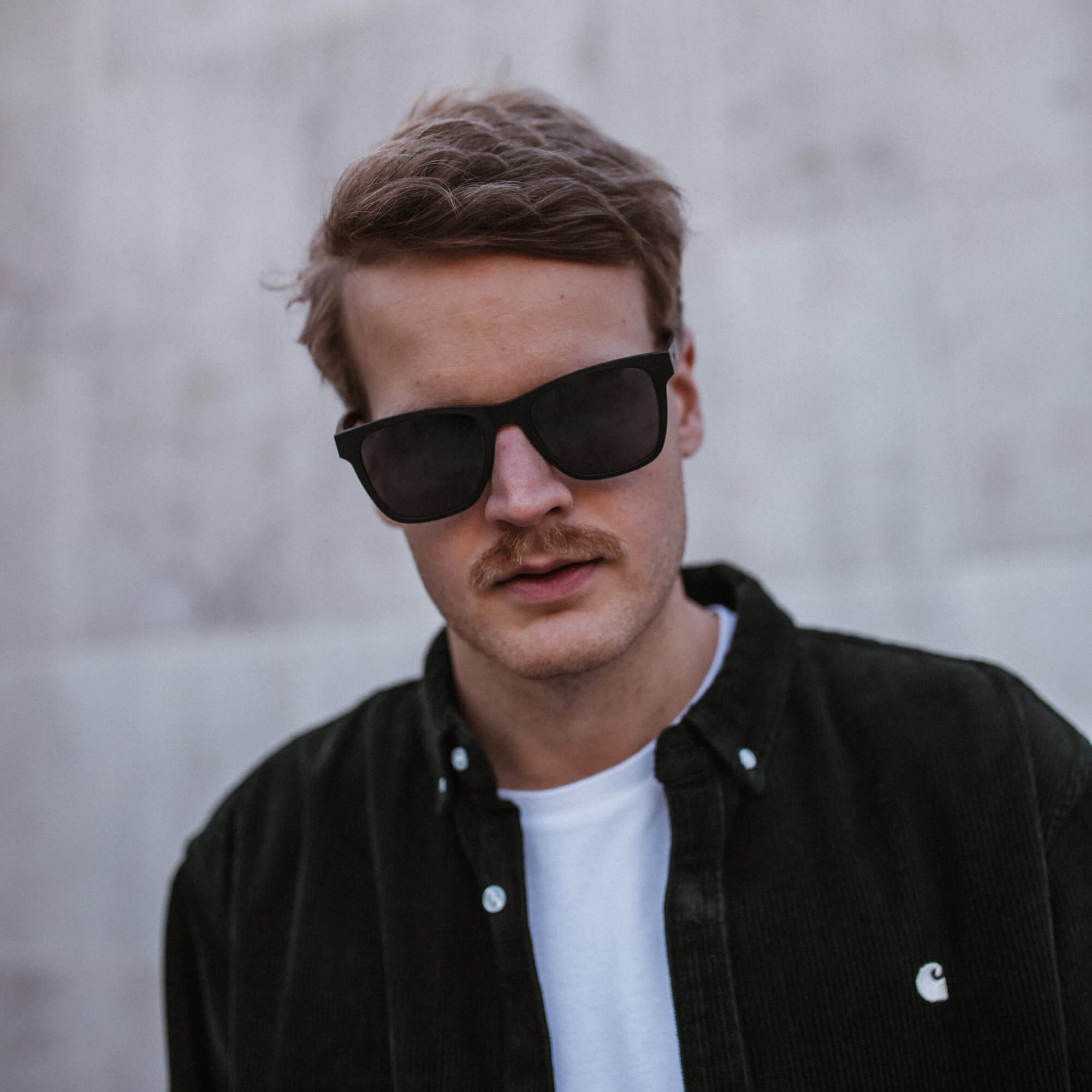 Iron Heinrich: Walnussholz I Polarized