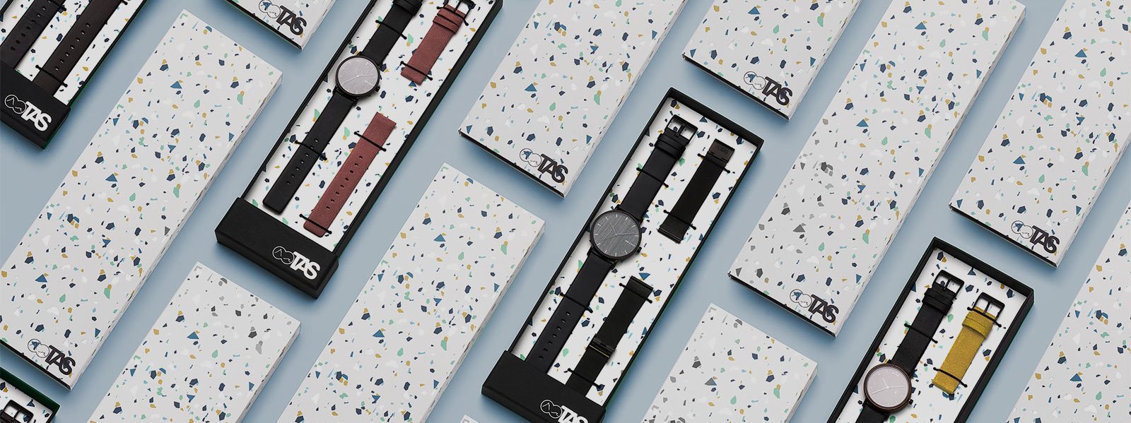 Geschenkbundle Armbanduhren mit extra Armband in Weihnachtsverpackung Geschenkbox von TAKE A SHOT