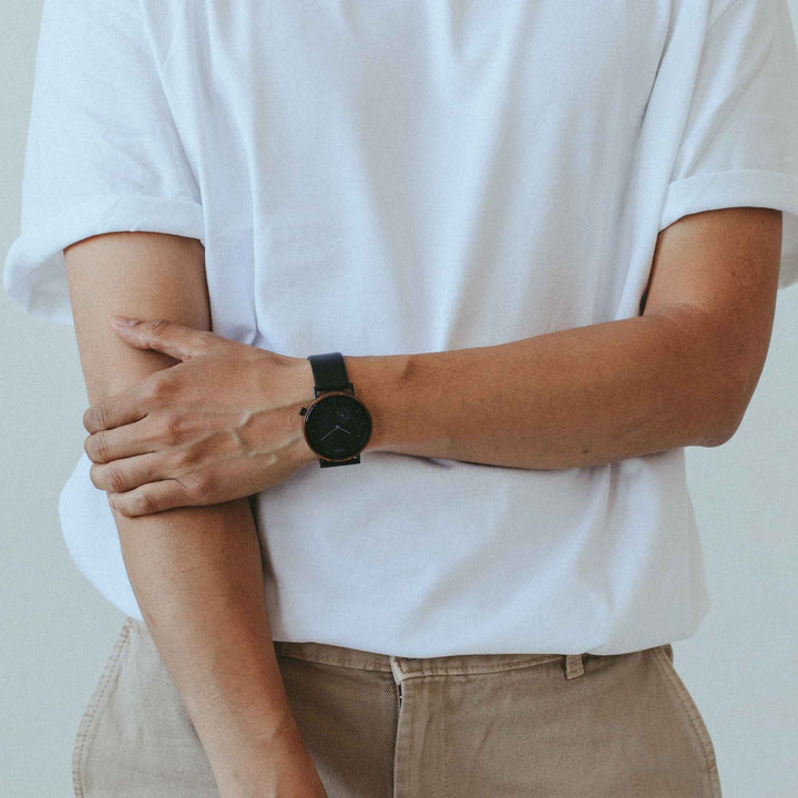 James 2.0: Walnussholz - Apvelskin Schwarz 42mm (Vegan)