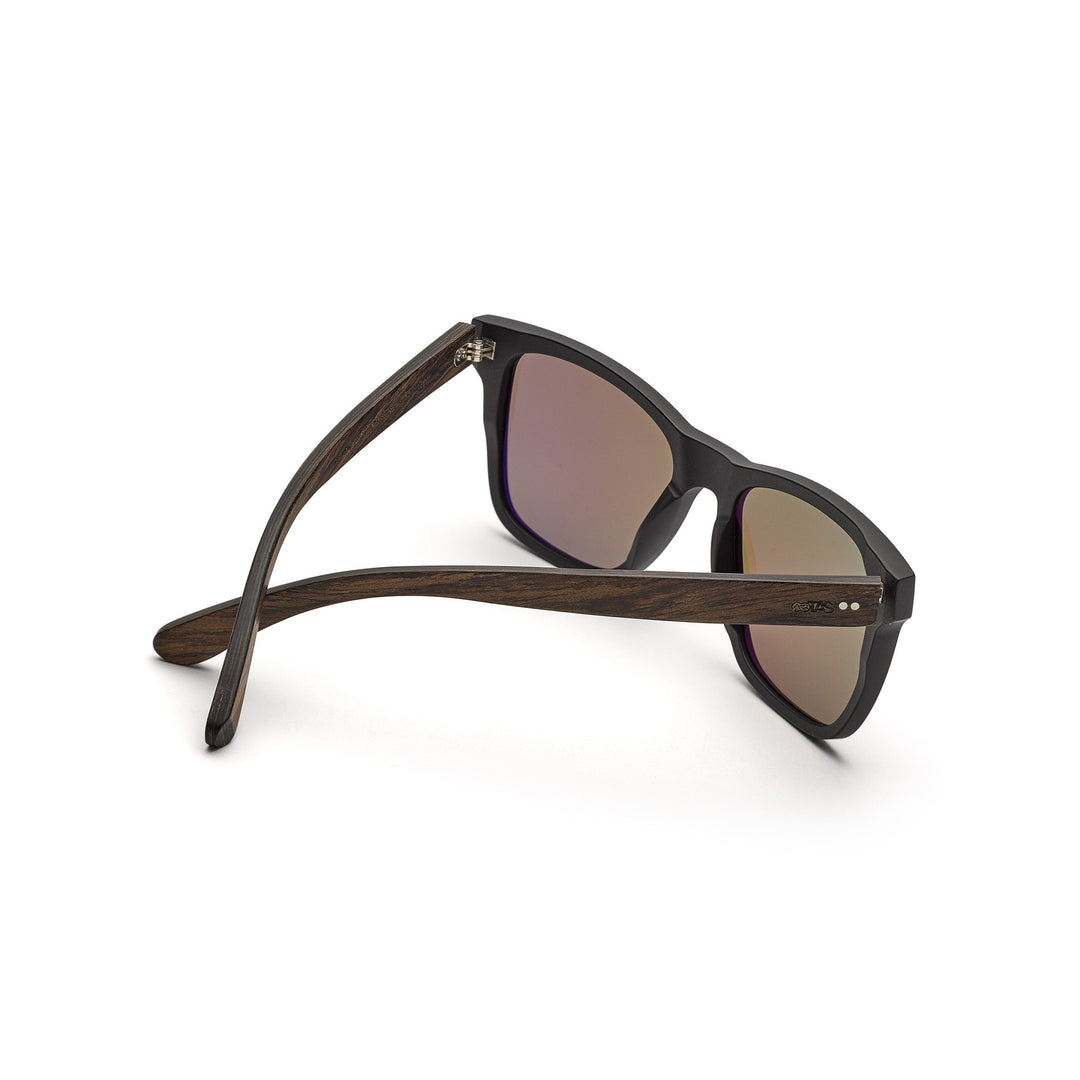 Iron Heinrich - schwarze Holz-Sonnenbrille im Wayfarer-Stil von TAKE A SHOT