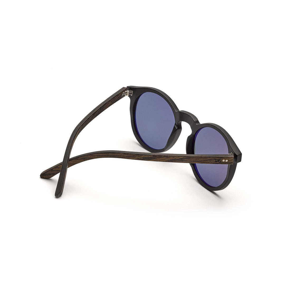 Nepomuk: Walnussholz I Polarized