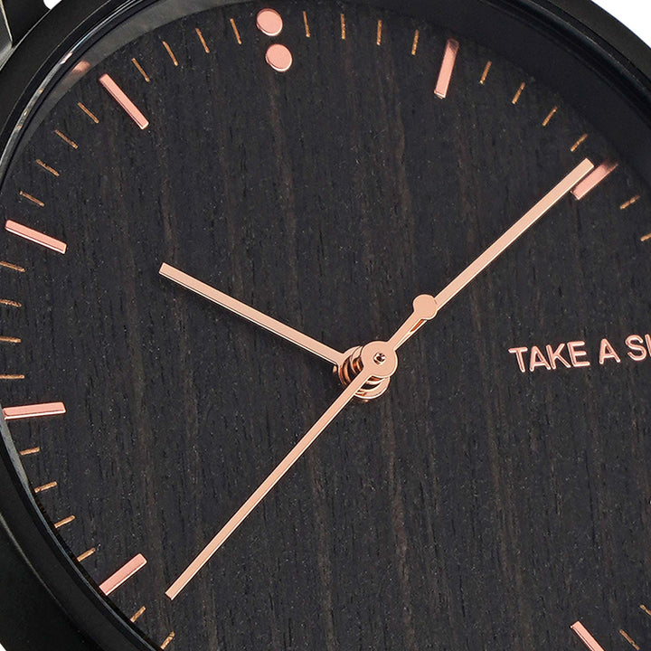 Holzuhr in rosegold mit schwarzem Eichenholz und Mesh-Armband Susy TAKE A SHOT zifferblatt