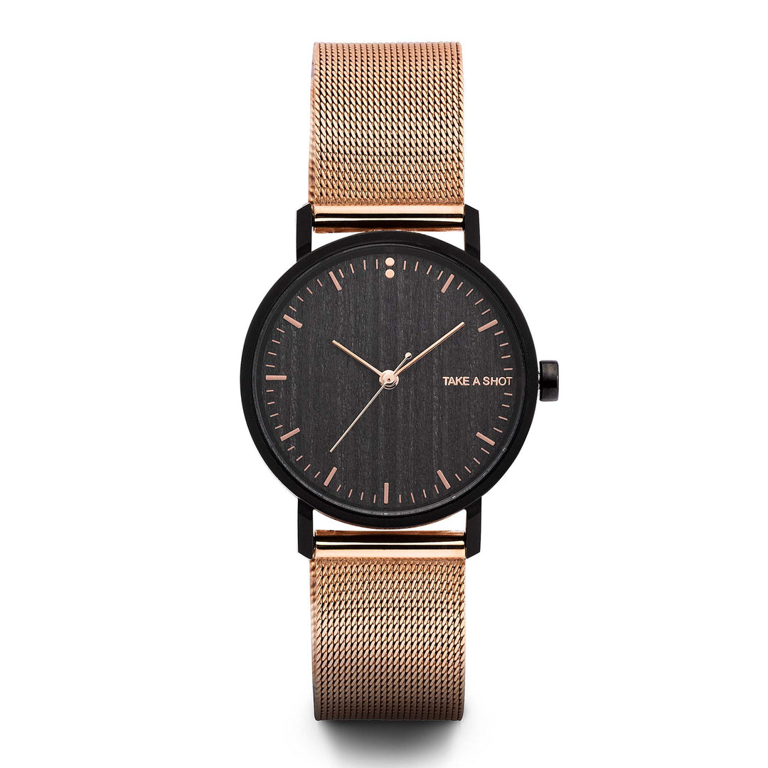 Holzuhr in rosegold mit schwarzem Eichenholz und Mesh-Armband Frontalansicht Susy TAKE A SHOT