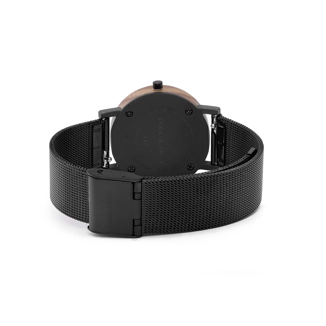 kleine damen holzuhr 30mm schwarz milanaise frontalansicht liv walnut take a shot rückansicht