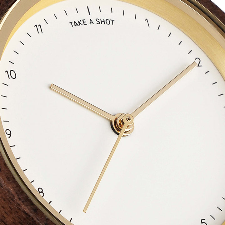 Liv: 30 - Walnussholz - Apvelskin Mocca 30mm